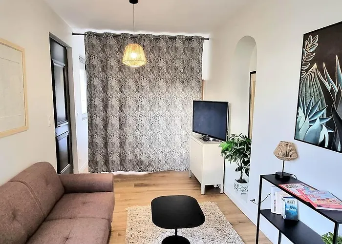 Studio Chic & Garden - Parking - Wifi - Tv